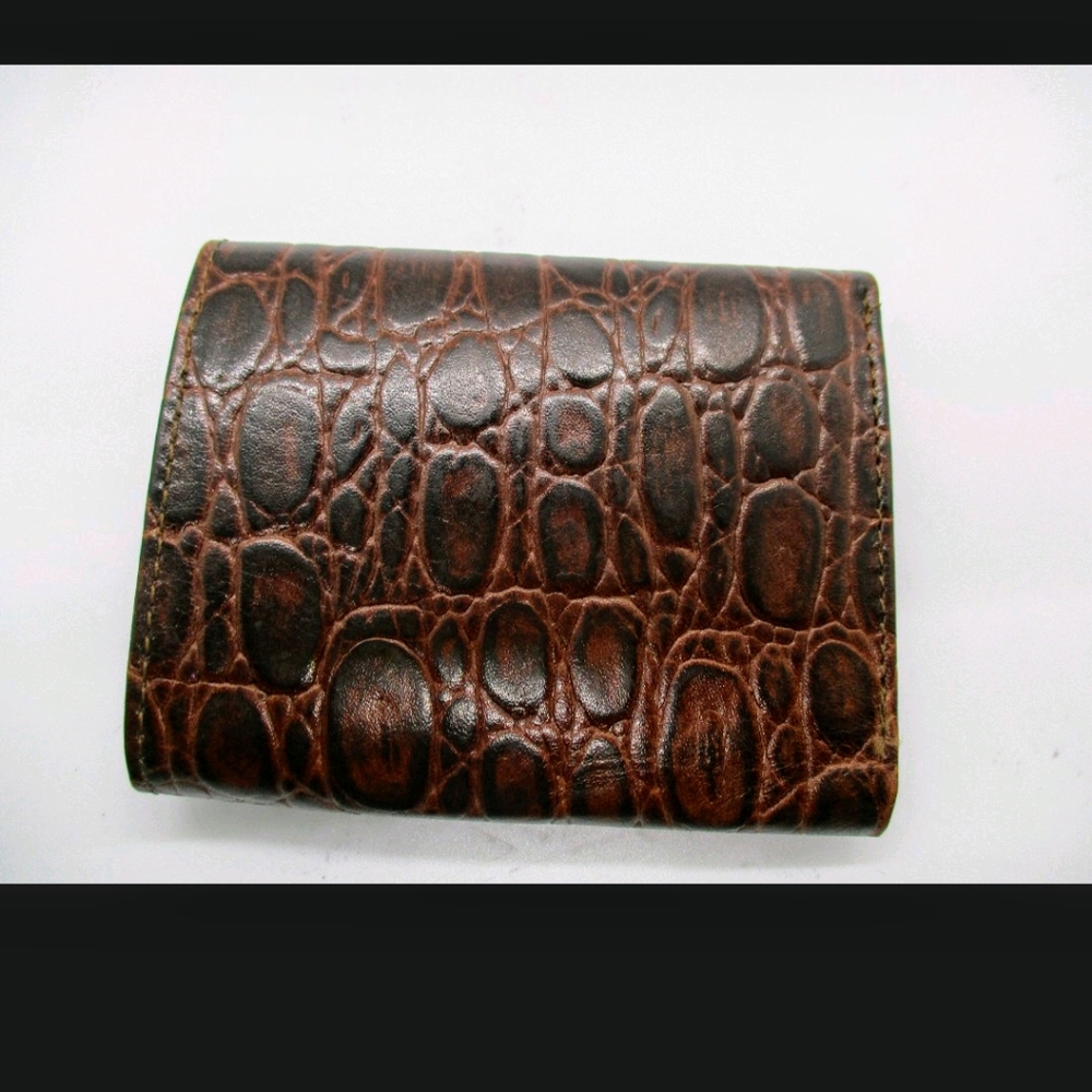 BOSCA Essentials Trifold Wallet